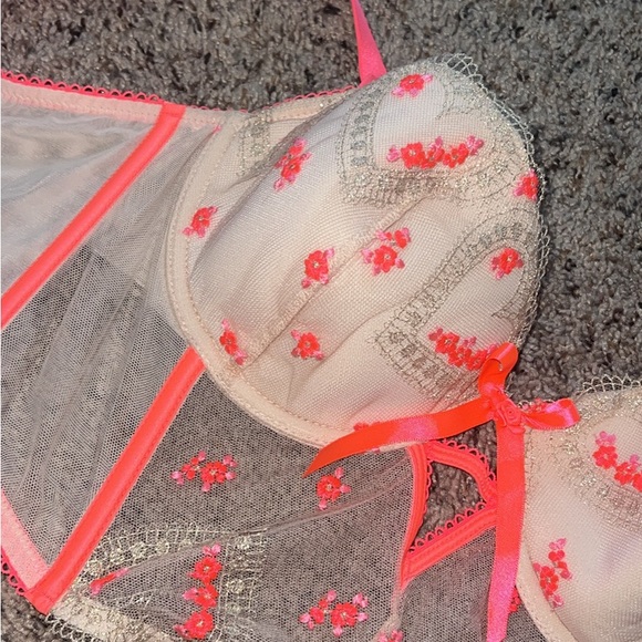 Victoria secret corset - Picture 6 of 6